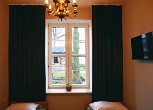 2 twin beds