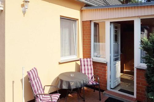 One-Bedroom Apartment with Terrace image 1