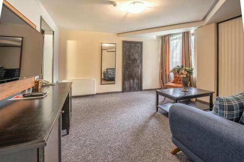 Junior Suite image 2