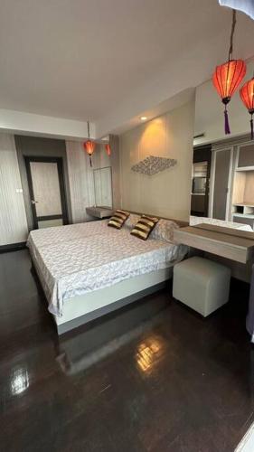 Private beach Spacious pool and panoramic SeaView from balconies, 3 Bedroom in Pattaya