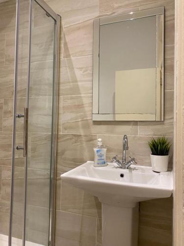 Lovely Private Rooms in Camden, Central London 4