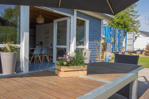 Hostel oder Ferienwohnung 1-16 Personen im BLAUEN HAUS in Fehmarn