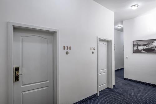 Hotel Europa - image 8