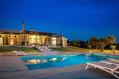 Beautiful Kefalonia Villa - 4 Bedrooms - Villa Katrin - Private Pool and Air-Conditioning - Svoronata - Location, gîte - Céphalonie
