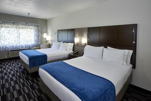 Holiday Inn Express & Suites Birmingham South - Pelham, an IHG Hotel