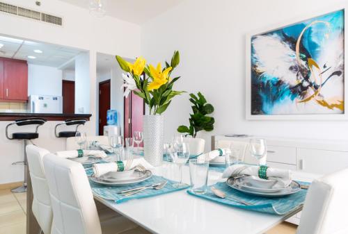 Maison Privee - Premium Apt in the Heart of JBR Beach, Dubai, Dubai (photo 10)