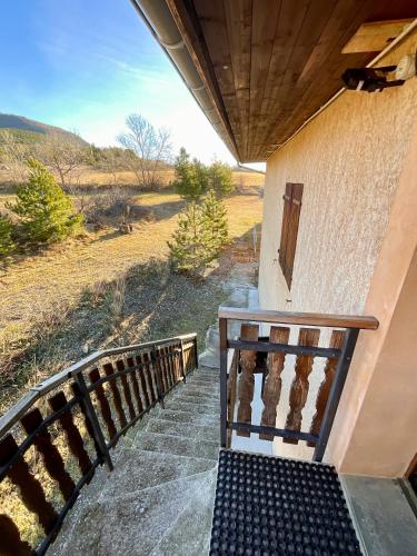 Le Sanctuaire des Cimes Étoilées (Le Sanctuaire des Cimes Etoilees) in La Roche-des-Arnauds