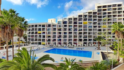 Blanco&Azul - Ocean View Balcony, Pool and Perfect Location