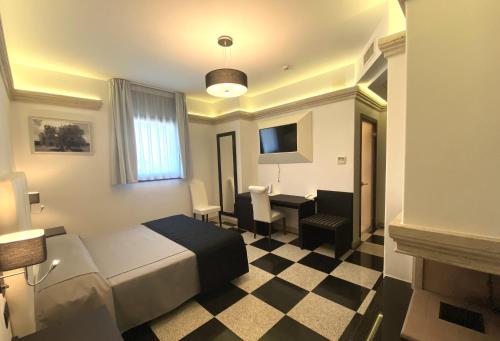 BHB Hotel - image 7