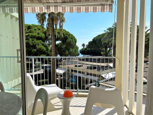 Appartement Le Lavandou, 1 pièce, 3 personnes - FR-1-251-475 - Location saisonnière - Le Lavandou