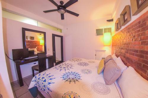 One-Bedroom Apartment image 6