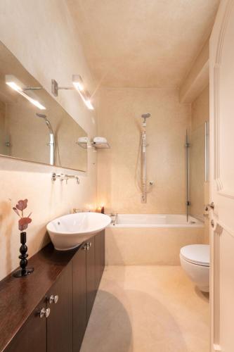 Apartments Florence - Luxury River with Terrace - image 2