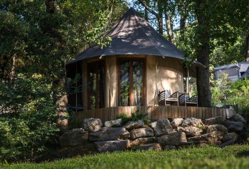 Prehistoric Lodge - Adult Only 4