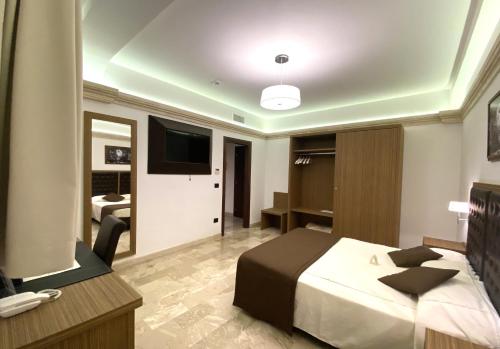 BHB Hotel - image 9