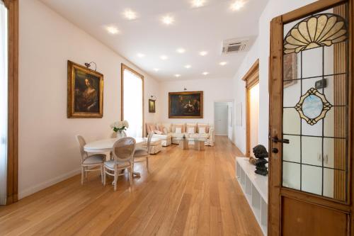 ART ATELIER VITELLESCHI - image 8
