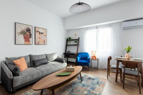 Alex 2 Bedroom Apartment in Athens, Ateny
