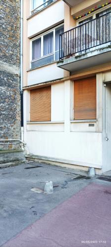 Exterior view, Loft 52m²+parking a 15 min de Paris centre in Les Lilas