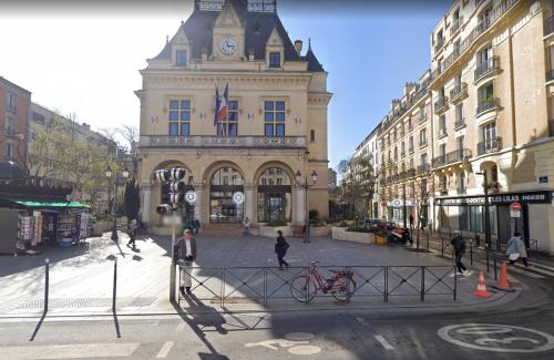 Surrounding environment, Loft 52m²+parking a 15 min de Paris centre in Les Lilas