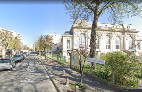 Surrounding environment, Loft 52m²+parking a 15 min de Paris centre in Les Lilas