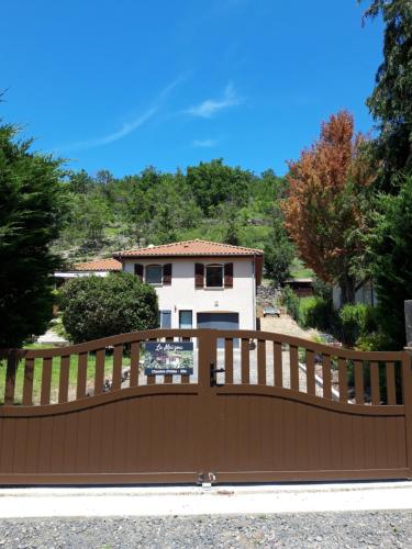 La Meïzou gîte - chambres d hôtes à Champeix - image 6
