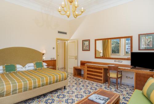 room detail thumbnail 1