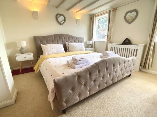 Bumblebee Cottage - Cosy Cottage in Area of Outstanding Natural Beauty - Accommodation - Hemel Hempstead