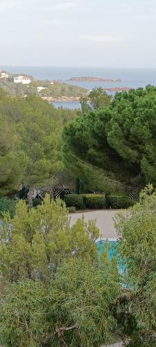 Nearby attraction, CAP ESTEREL VILLAGE VACANCES T2 vue mer AGAY in Saint-Raphael