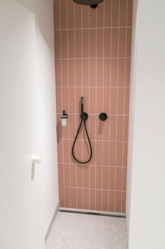 Fürdőszoba, soom Salzburg I Capsule Hotel near Mirabell-kastély