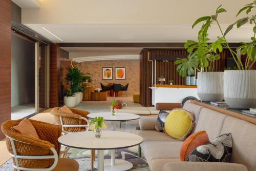 アンバサダー ホテル オブ ワイキキ, タペストリー コレクション by ヒルトン