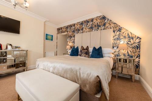 Master Room image 3