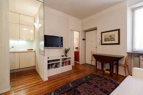Charming apartment in Milan Porta Venezia, Милан