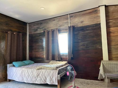 บ้านสวนพงษ์ศิริ Baan Suan Pongsiri in Chat Trakan