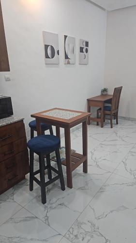 One-Bedroom Apartment image 1
