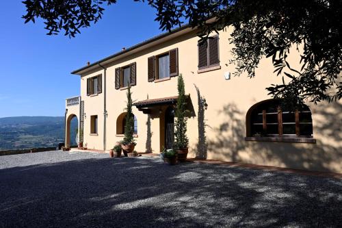 Villa Tramontalba, luxury villa with private infinity pool, panoramic views