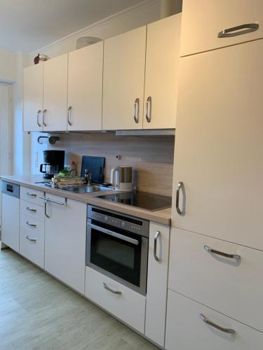 virtuve, Zwei Zimmer Natur und Luxus Ferienwohnung mit Garten in Schmilau