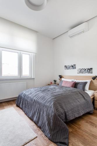 Luxurious Danubeside Apartment for 4