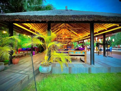 Kert, Le Patio in Lome