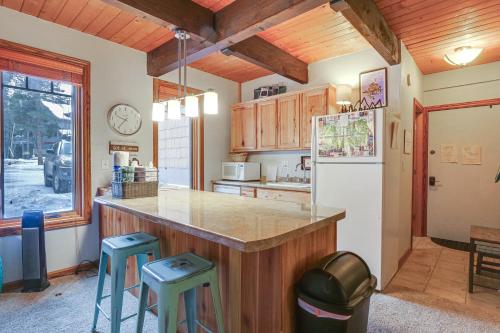 Cozy Breckenridge Studio Less Than 1 Mi to Peak 9 Ski Lift in Breckenridge, USA