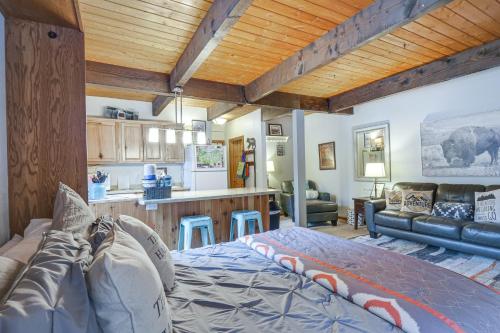 Cozy Breckenridge Studio Less Than 1 Mi to Peak 9 Ski Lift in Breckenridge, USA
