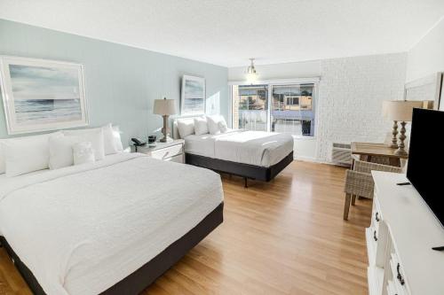 Essence of the Ocean 2nd Floor Oceanview Room in Pawleys Island, USA