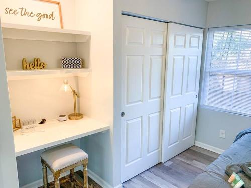 Tiny house- near Duke Univ/Hospital, walk to food in Durham, USA