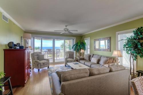 1010 Ocean Palms 103 in Isle of Palms, USA