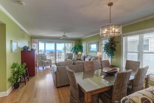 1010 Ocean Palms 103 in Isle of Palms, USA