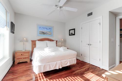 1010 Ocean Palms 201 in Isle of Palms, USA