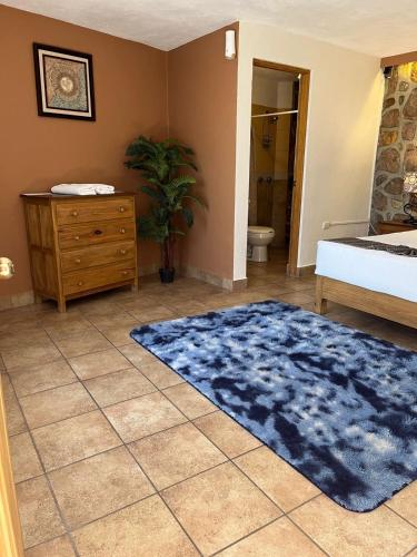Double Room image 7