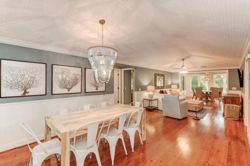 29 Twin Oaks in Isle of Palms, USA