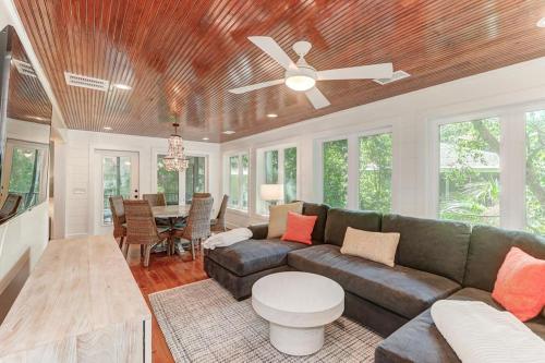 29 Twin Oaks in Isle of Palms, USA