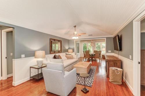 29 Twin Oaks in Isle of Palms, USA
