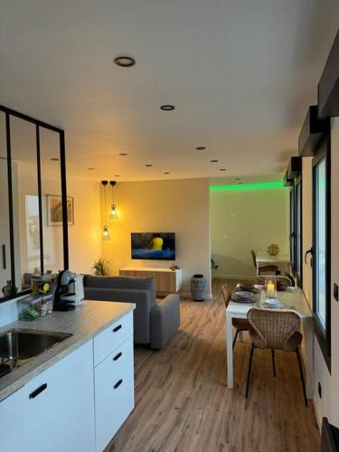 Bali suites - Basel / Dreilander - Apartment - Saint-Louis
