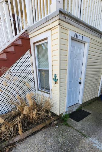 One Bedroom Few Blocks From The Beach And Tropicana Casino in Atlantic City, USA